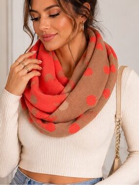 Codello Women’s Coral & Tan Polka Dot Reverse Infinity Scarf